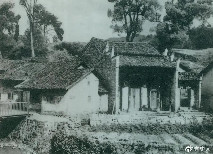 1928年5月20日,毛泽东主持召开中共湘赣边界第一次代表大会。图为会址——茅坪谢氏慎公祠。